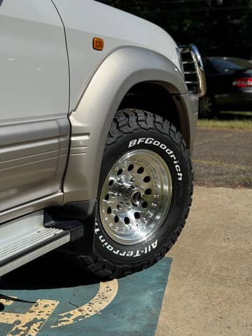2000 Toyota Land Cruiser Prado JDM car for sale — photo 23 of 25