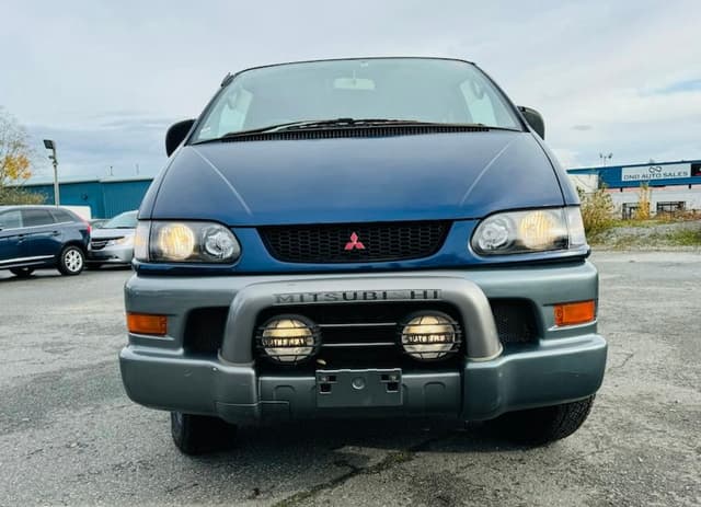 2000 Mitsubishi Delica JDM car for sale — photo 4 of 18
