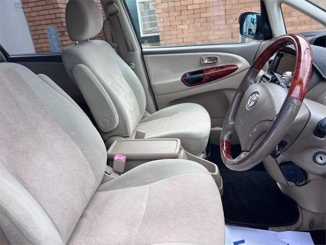 2004 Toyota Estima JDM car for sale — photo 13 of 16