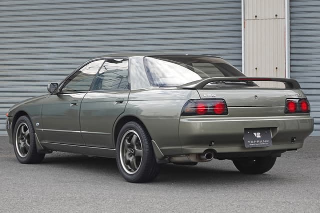1992 Nissan Skyline JDM car for sale — photo 18 of 25