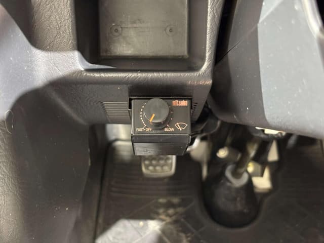 1999 Daihatsu Hijet JDM car for sale — photo 13 of 25