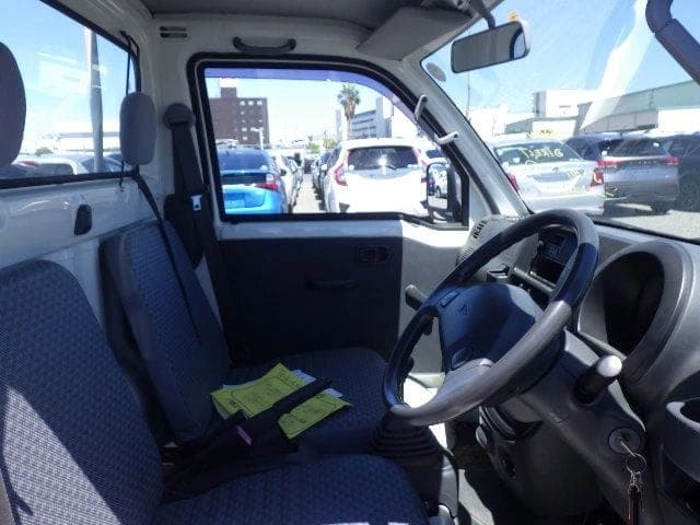 2007 Daihatsu Hijet JDM car for sale — photo 4 of 8