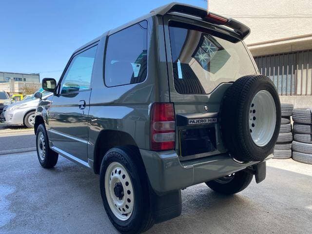 1998 Mitsubishi Pajero Mini JDM car for sale — photo 14 of 20