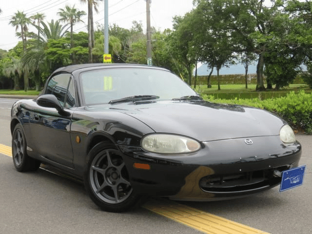1999 Mazda Roadster (Eunos Roadster / MX-5) JDM car for sale — photo 11 of 25