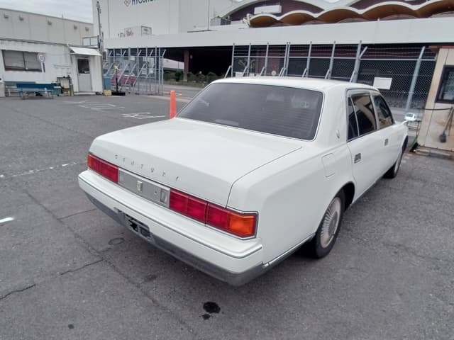 2001 Toyota Century JDM car for sale — photo 4 of 12