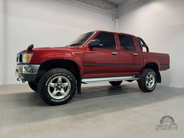 1992 Toyota Hilux JDM car for sale — photo 10 of 25