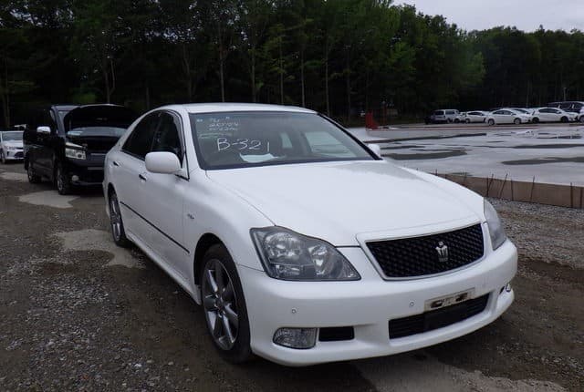 2007 Toyota Crown JDM car for sale — photo 7 of 10