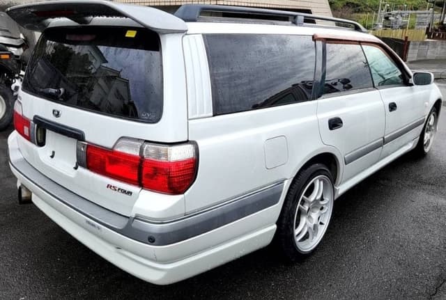 1997 Nissan Stagea JDM car for sale — photo 4 of 5