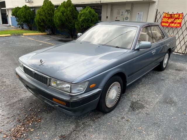 1989 Nissan Laurel JDM car for sale — photo 3 of 17