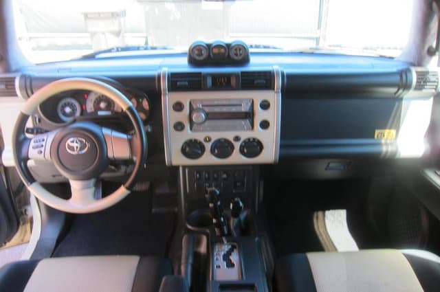 2010 Toyota Fj Cruiser JDM car for sale — photo 23 of 25