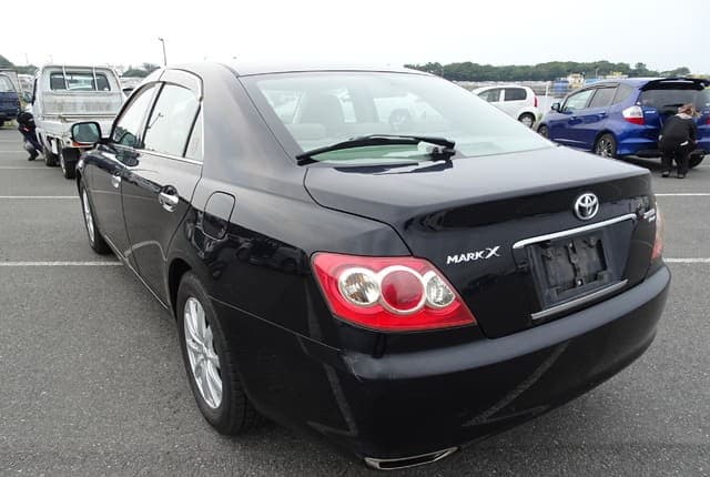 2007 Toyota Mark X JDM car for sale — photo 3 of 25