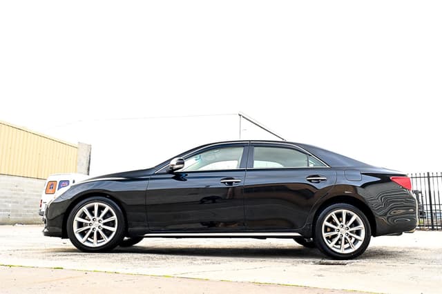 2011 Toyota Mark X JDM car for sale — photo 8 of 25
