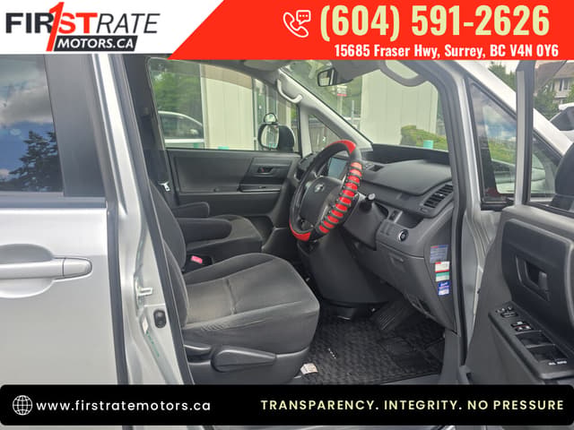 2007 Toyota Noah JDM car for sale — photo 10 of 19
