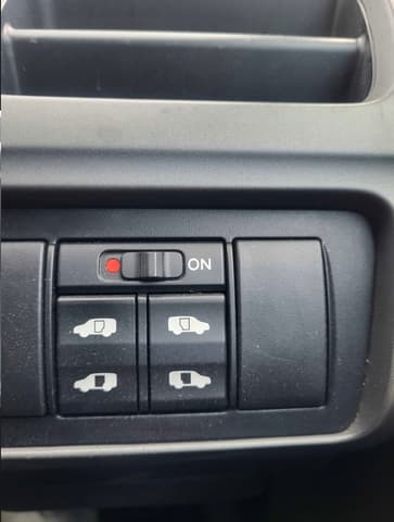 2009 Honda Stepwagon JDM car for sale — photo 10 of 12