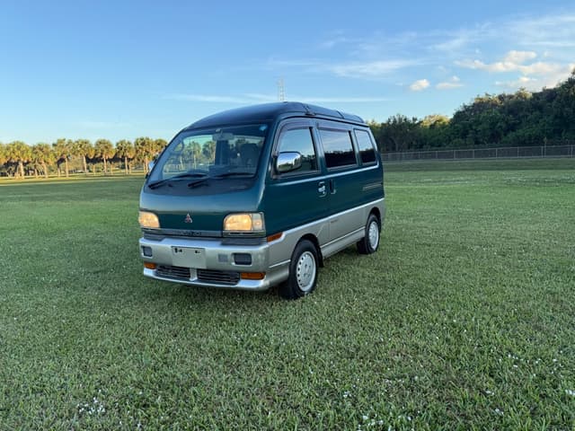 1998 Mitsubishi Bravo Minivan JDM car for sale — photo 19 of 24
