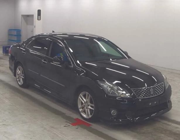 2011 Toyota Crown JDM car for sale — photo 4 of 6