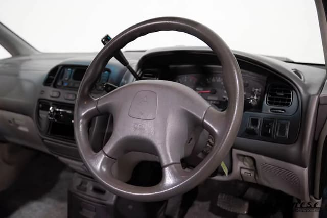 1999 Mitsubishi Delica JDM car for sale — photo 12 of 25