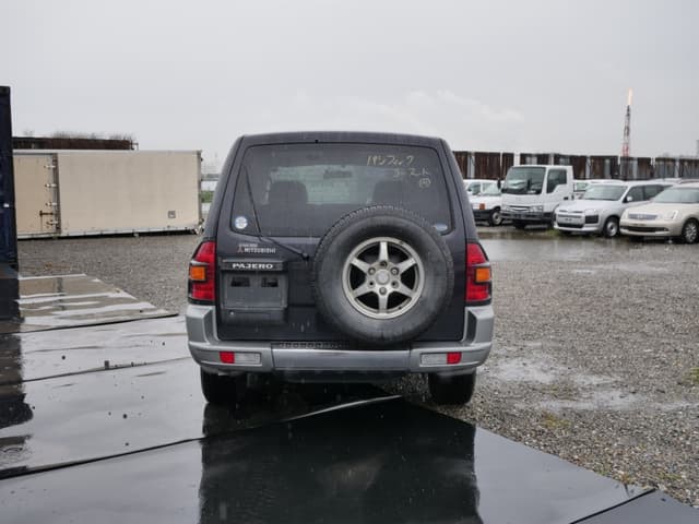 2001 Mitsubishi Pajero JDM car for sale — photo 6 of 25
