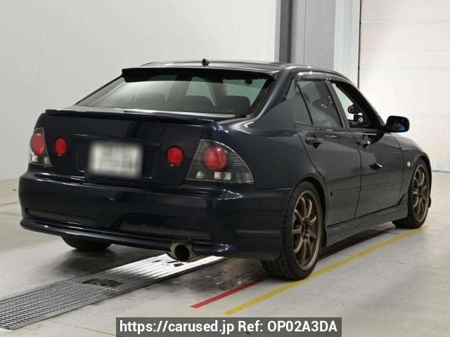 2000 Toyota Altezza JDM car for sale — photo 2 of 3