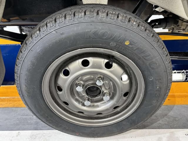 2001 Daihatsu Hijet JDM car for sale — photo 15 of 25