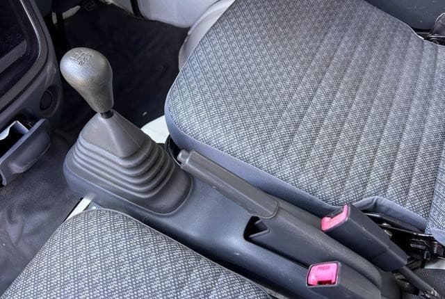 2006 Daihatsu Hijet JDM car for sale — photo 15 of 25