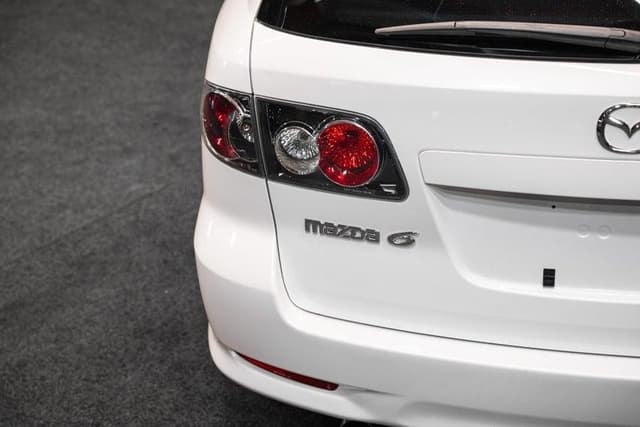 2004 Mazda Atenza JDM car for sale — photo 10 of 20