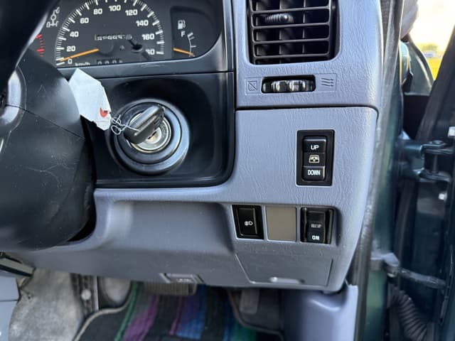 1996 Toyota Hilux Surf JDM car for sale — photo 26 of 47