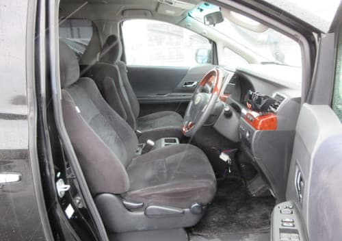 2010 Toyota Vellfire JDM car for sale — photo 2 of 10