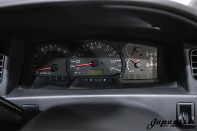 1994 Mitsubishi Delica JDM car for sale — photo 11 of 25