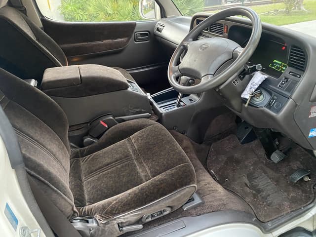1994 Toyota HiAce JDM car for sale — photo 7 of 19