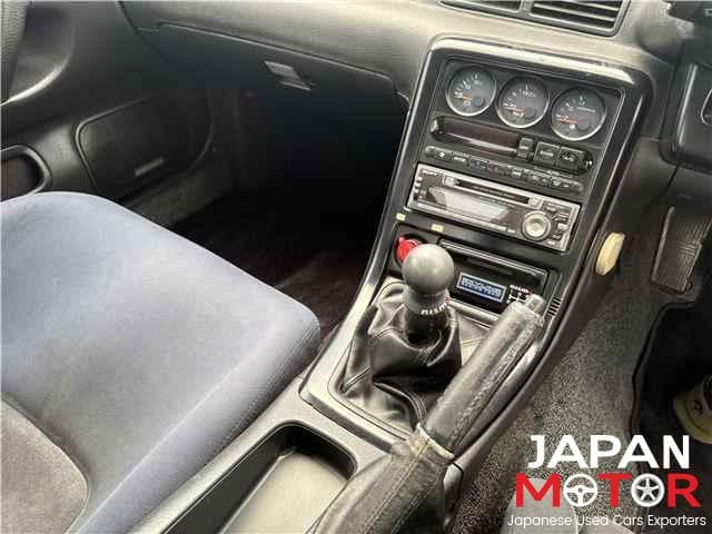 1991 Nissan Skyline JDM car for sale — photo 15 of 17