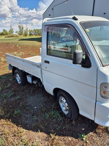 2000 Daihatsu Hijet JDM car for sale — photo 8 of 15