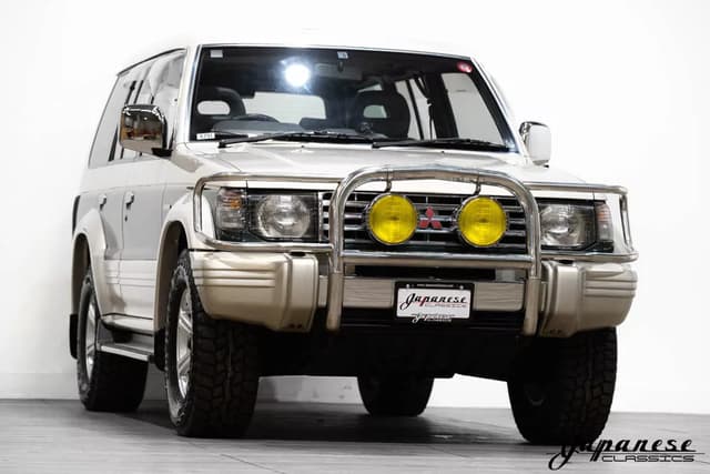 1992 Mitsubishi Pajero JDM car for sale — photo 3 of 25