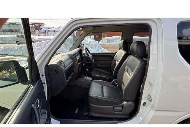 2010 Suzuki Jimny JDM car for sale — photo 22 of 25