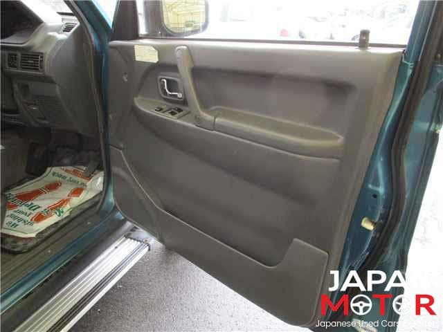 1994 Mitsubishi Pajero JDM car for sale — photo 12 of 13