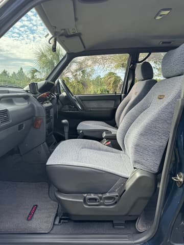 1995 Mitsubishi Pajero JDM car for sale — photo 13 of 26