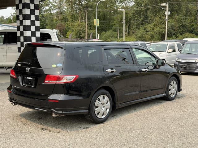 2011 Honda Odyssey JDM car for sale — photo 7 of 19