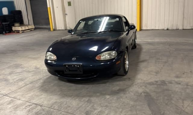 1998 Mazda Roadster (Eunos Roadster / MX-5) JDM car for sale — photo 22 of 25