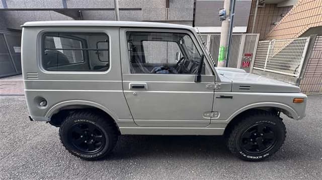 1991 Suzuki Jimny JDM car for sale — photo 3 of 25