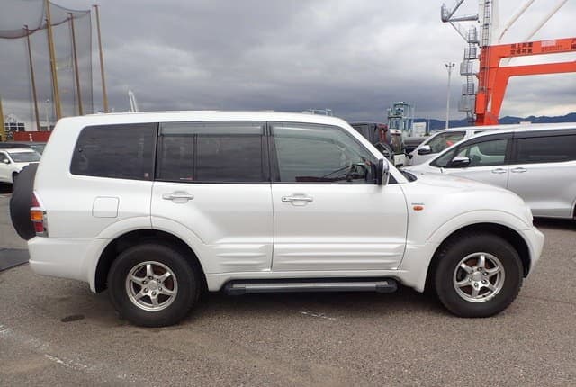 2001 Mitsubishi Pajero JDM car for sale — photo 6 of 25