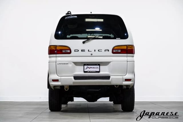1999 Mitsubishi Delica JDM car for sale — photo 7 of 25