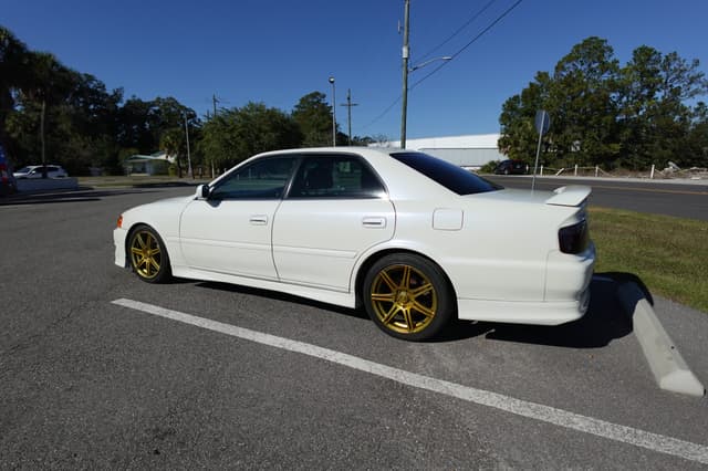 1999 Toyota Chaser JDM car for sale — photo 9 of 17