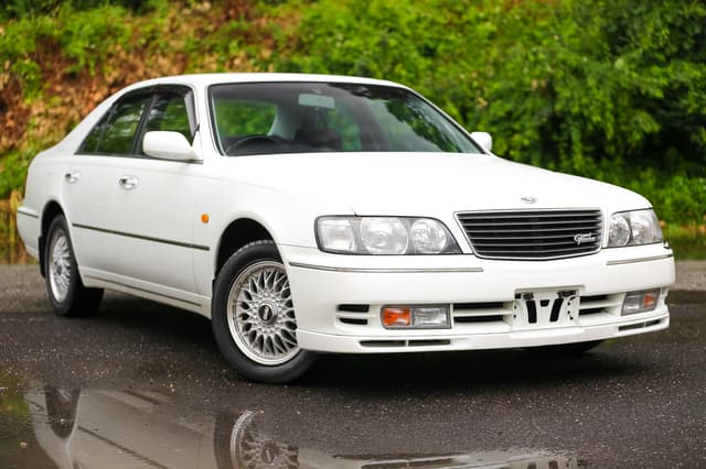 1996 Nissan Cima JDM car for sale — photo 5 of 25