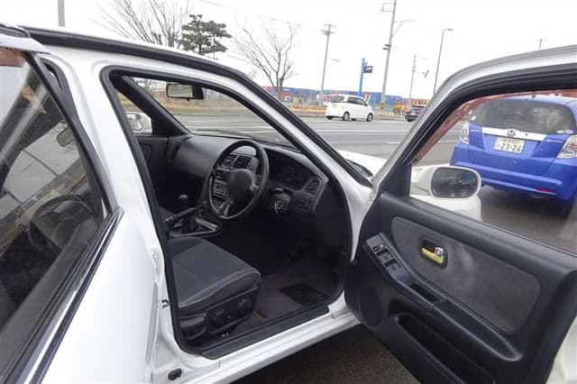 1993 Nissan Skyline JDM car for sale — photo 13 of 25
