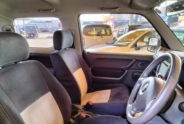 2008 Suzuki Jimny JDM car for sale — photo 16 of 25