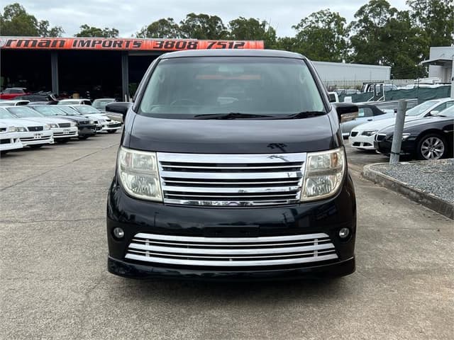 2006 Nissan Elgrand JDM car for sale — photo 2 of 16