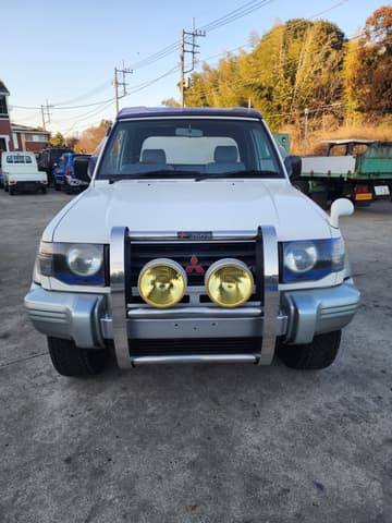 1996 Mitsubishi Pajero JDM car for sale — photo 9 of 24