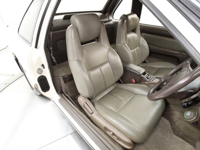 1989 Toyota Soarer JDM car for sale — photo 16 of 25