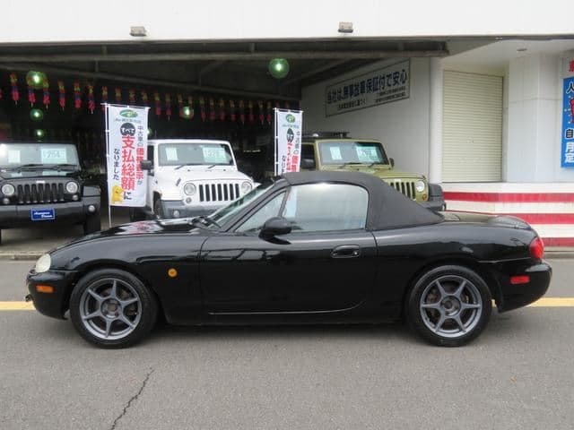 1999 Mazda Roadster (Eunos Roadster / MX-5) JDM car for sale — photo 3 of 25