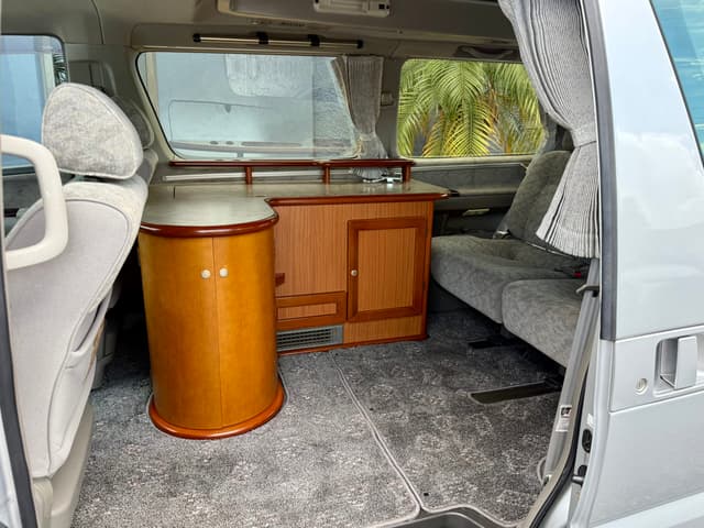 1999 Nissan Elgrand JDM car for sale — photo 18 of 25